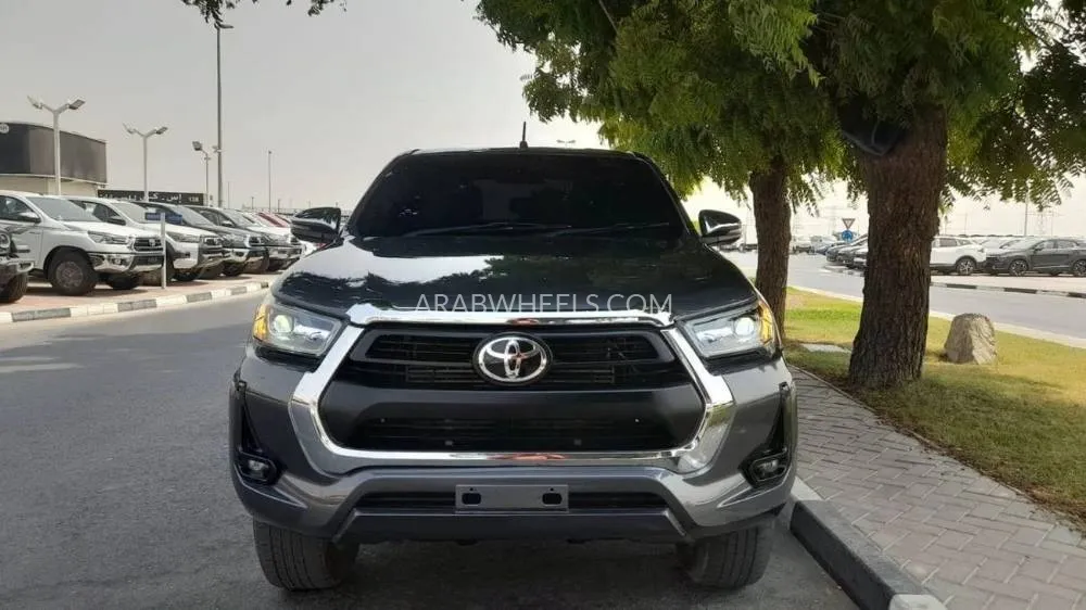 Toyota Hilux 2019 for Sale in Dubai Image-2