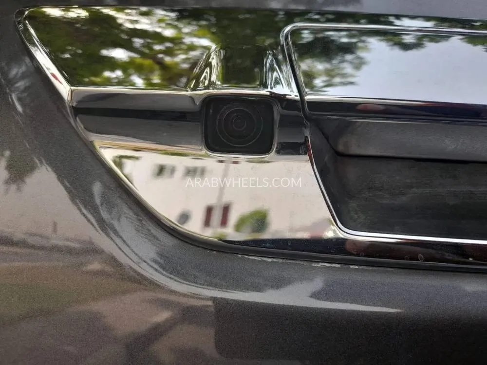 Toyota Hilux 2019 for Sale in Dubai Image-23