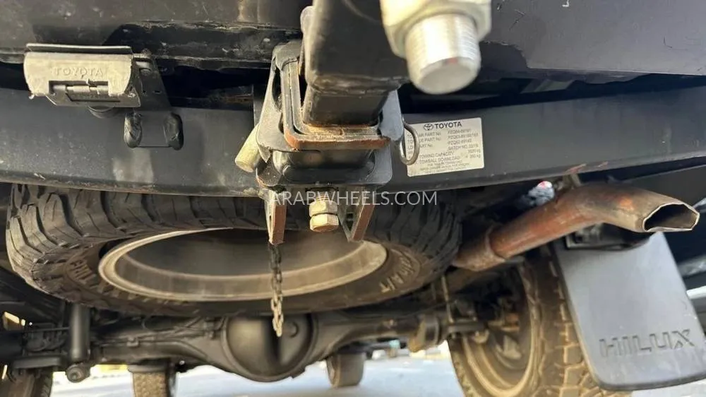 Toyota Hilux 2019 for Sale in Dubai Image-8