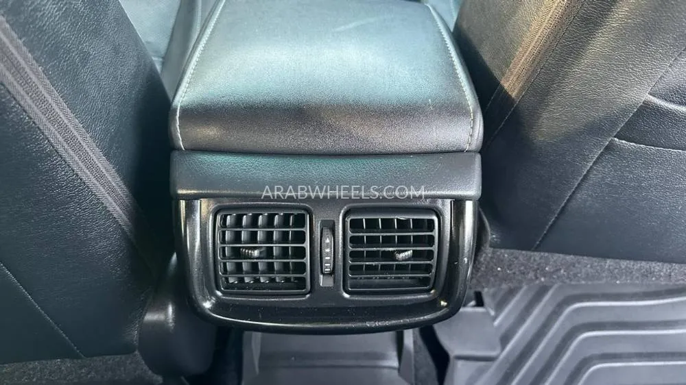 Toyota Hilux 2019 for Sale in Dubai Image-15