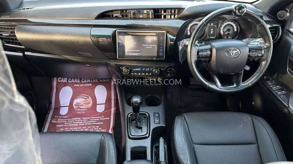 Toyota Hilux 2019 for Sale in Dubai Image-17