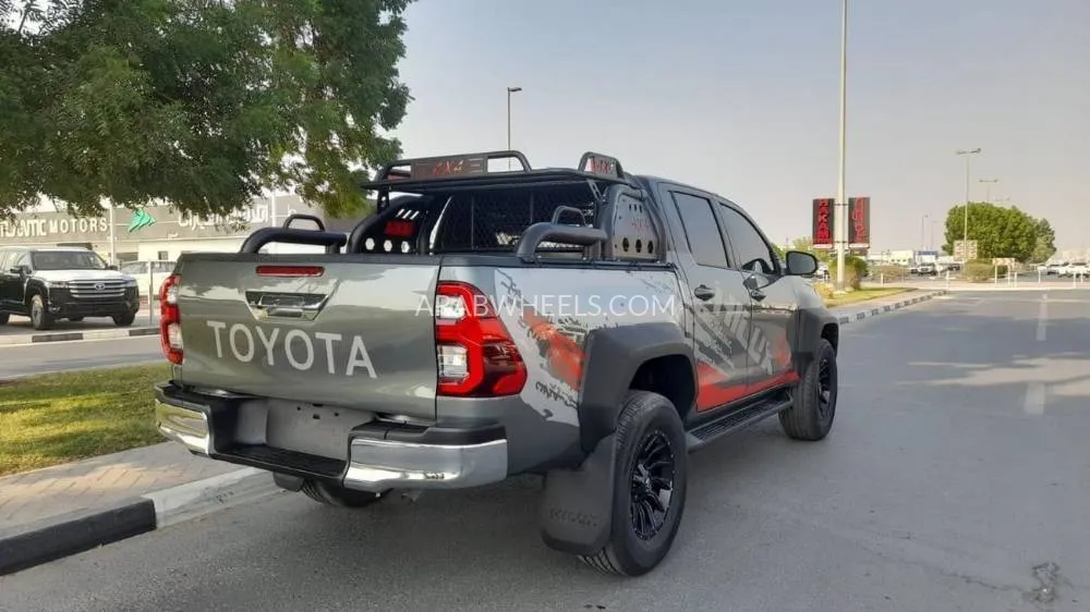 Toyota Hilux 2022 for Sale in Dubai Image-10