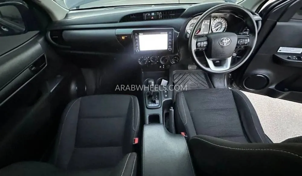 Toyota Hilux 2022 for Sale in Dubai Image-15