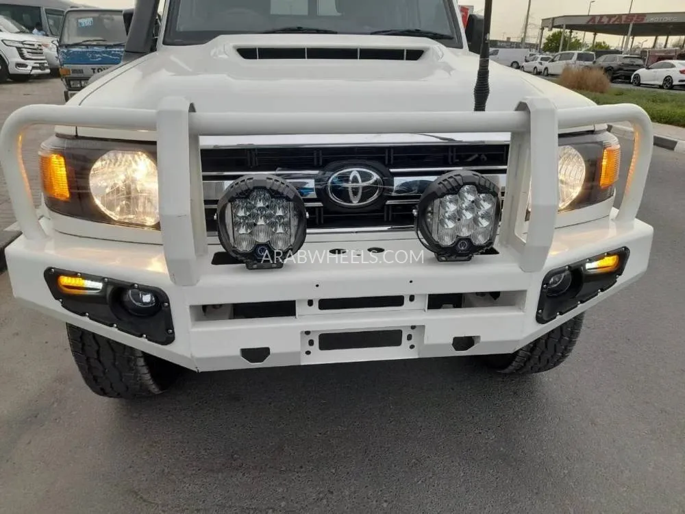 Toyota Land Cruiser 2023 for Sale in Dubai Image-9