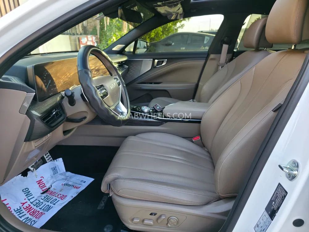 Kia K8 2024 for Sale in Ajman Image-8