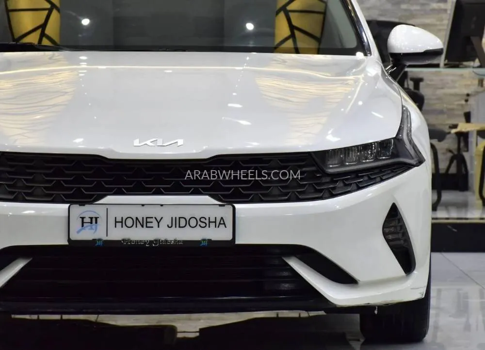 Kia K5 2022 for Sale in Dubai Image-4
