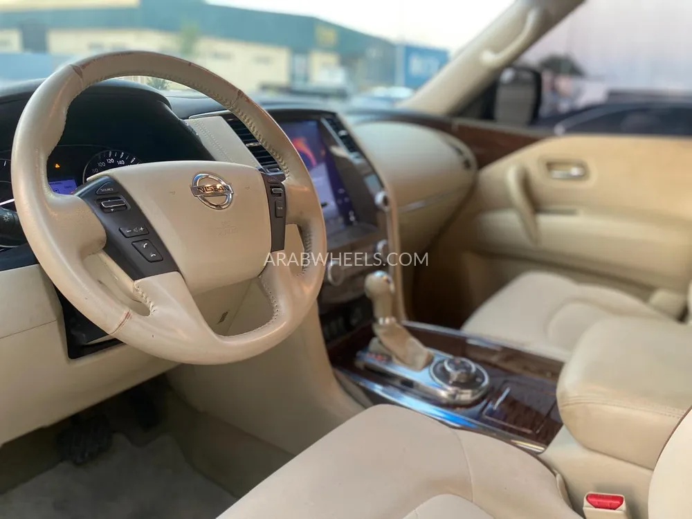 Nissan Patrol 2017 for Sale in Ajman Image-9