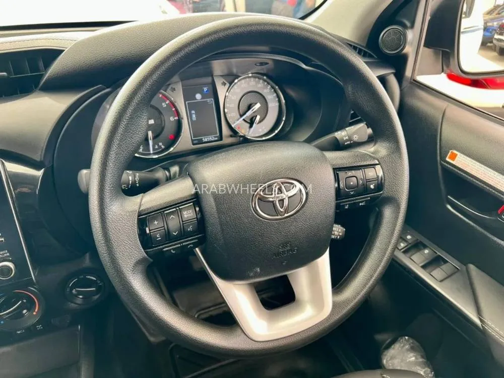 تويوتا هايلوكس 2023 for Sale in دبي Image-13