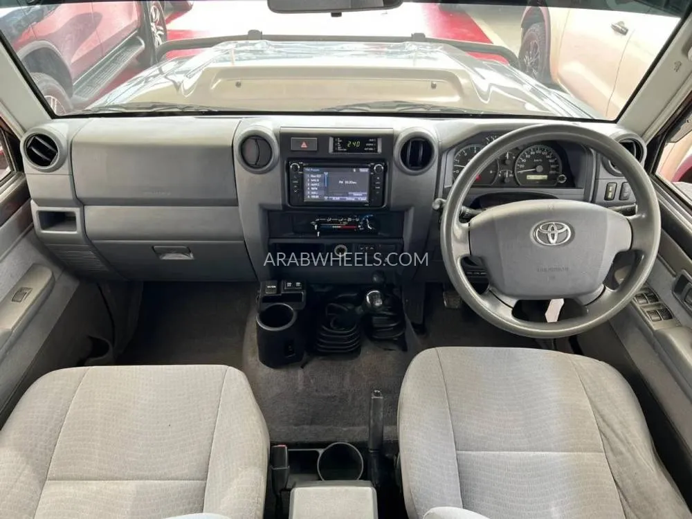 تويوتا لاند كروزر 70 سيريز 2020 for Sale in دبي Image-20