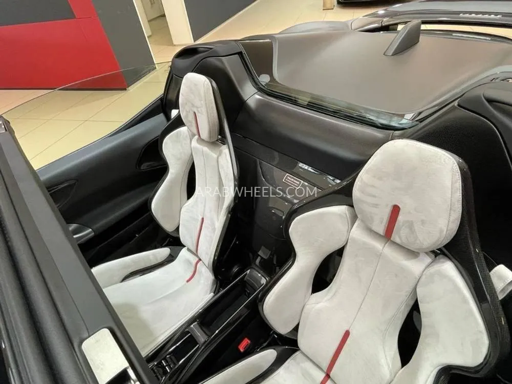 فيراري SF90 سبايدر 2022 for Sale in دبي Image-9