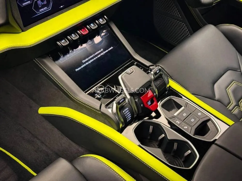 Lamborghini Urus 2025 for Sale in Dubai Image-17