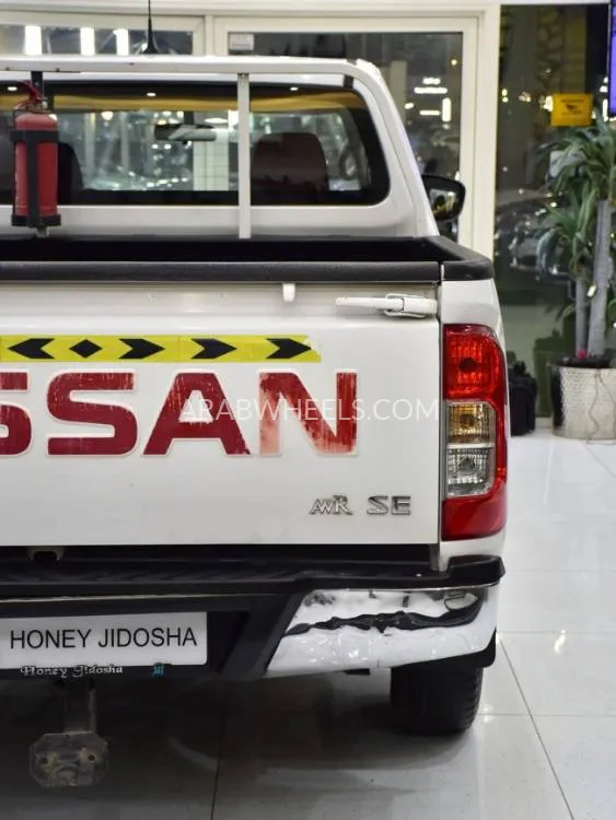 Nissan Navara 2020 for Sale in Dubai Image-9