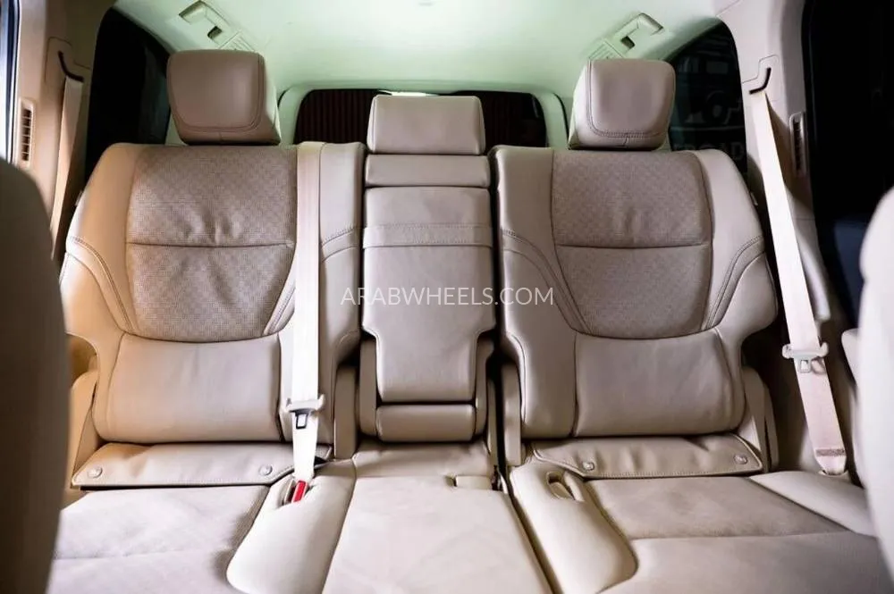 Toyota Land Cruiser 2024 for Sale in Dubai Image-3