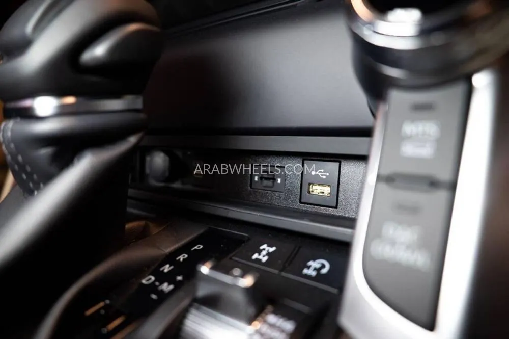 Toyota Land Cruiser 2024 for Sale in Dubai Image-7