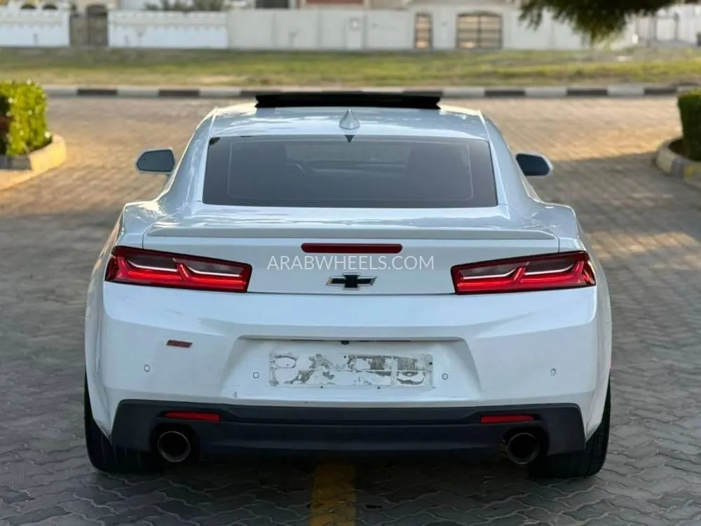 Chevrolet Camaro 2016 for Sale in Sharjah Image-3