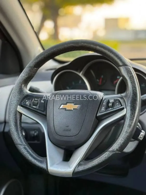شيفروليه كروز 2016 for Sale in الشارقة Image-14