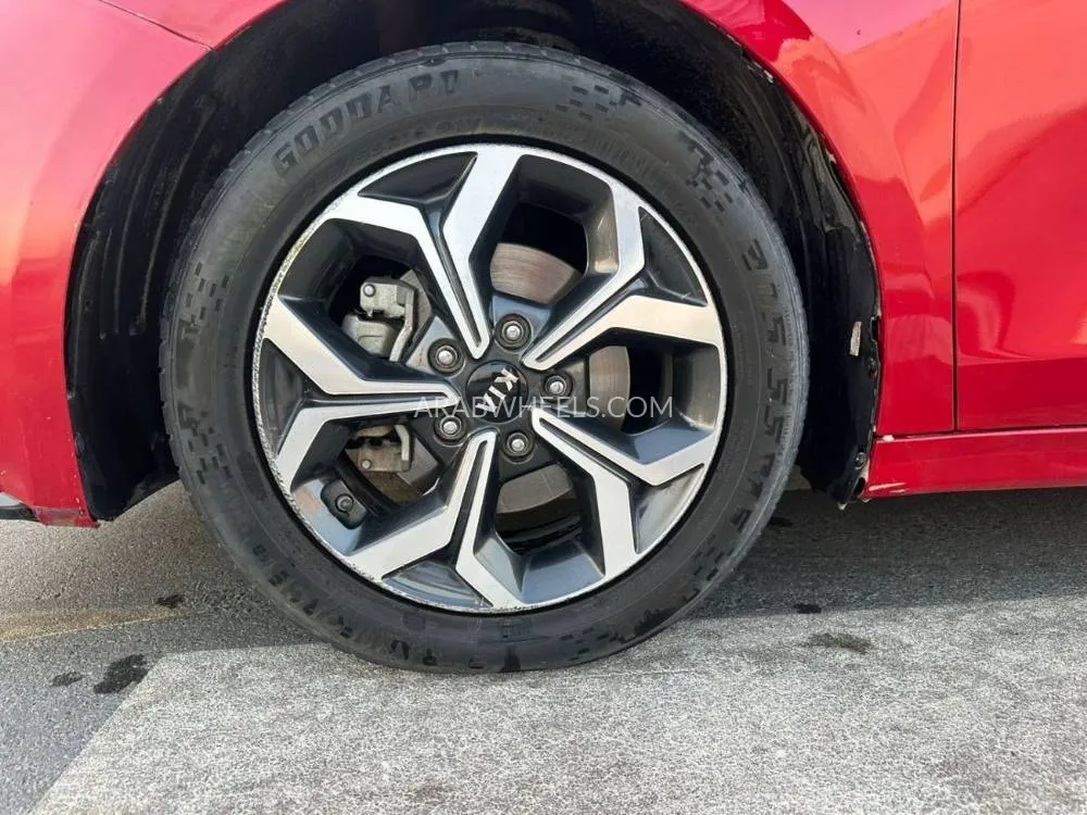 Kia Forte 2019 for Sale in Sharjah Image-13