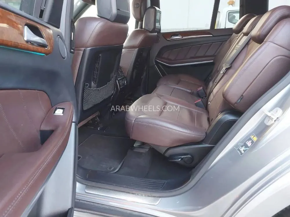 مرسيدس بنز GL الفئة 2015 for Sale in الشارقة Image-16