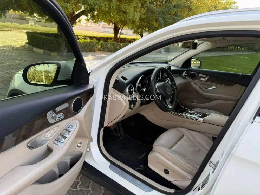 Mercedes Benz GLC Class 2018 for Sale in Sharjah Image-9