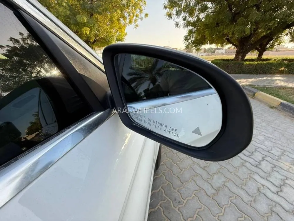 Mercedes Benz GLC Class 2018 for Sale in Sharjah Image-11