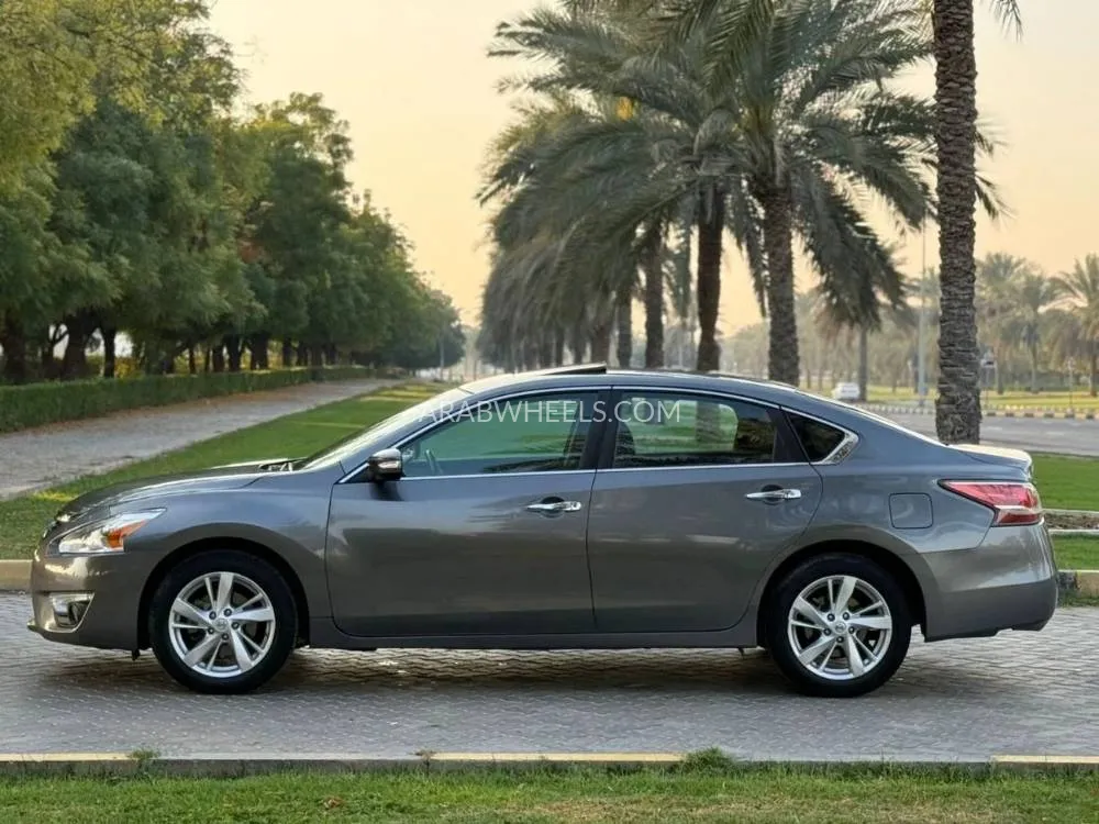 Nissan Altima 2015 for Sale in Sharjah Image-4