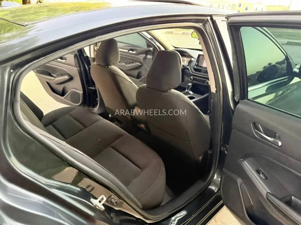 Nissan Altima 2022 for Sale in Sharjah Image-6