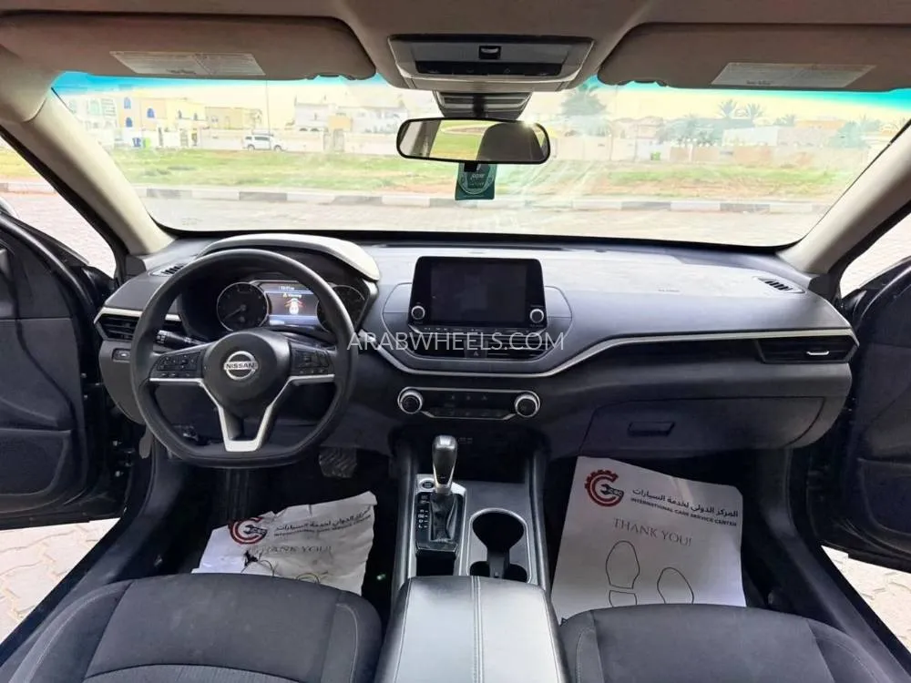Nissan Altima 2022 for Sale in Sharjah Image-11