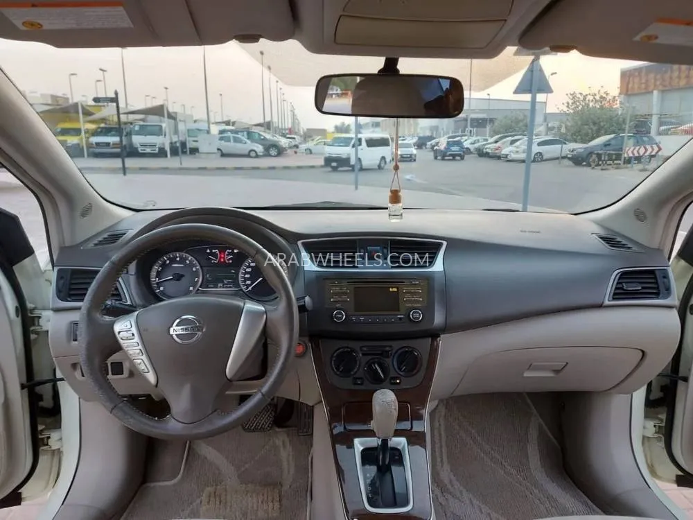 Nissan Sentra 2015 for Sale in Sharjah Image-7