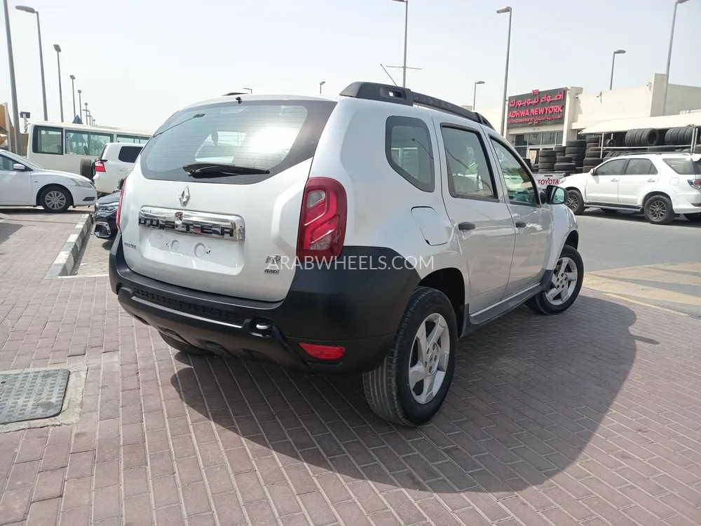 Renault Duster 2018 for Sale in Sharjah Image-4