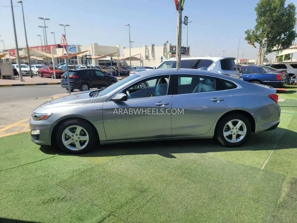 Chevrolet Malibu 2023 for Sale in Sharjah Image-4