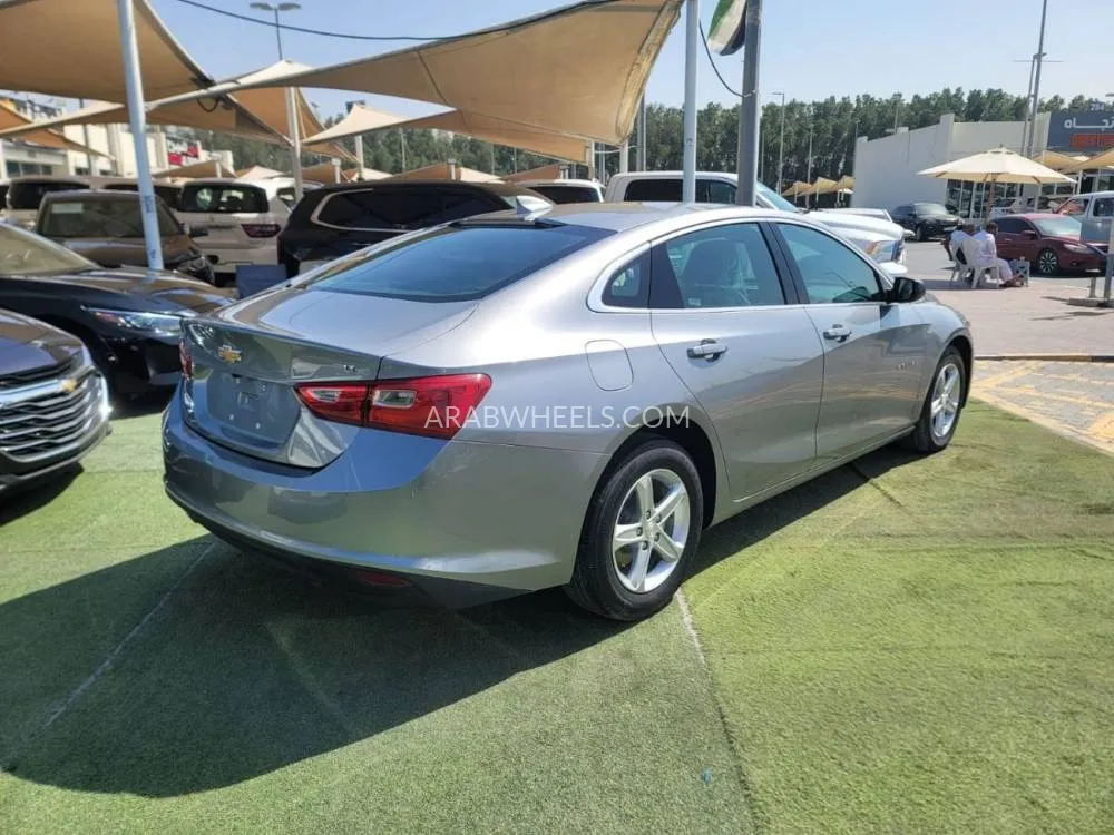 Chevrolet Malibu 2023 for Sale in Sharjah Image-8