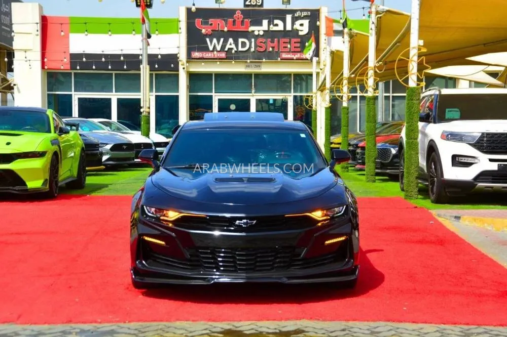 Chevrolet Camaro 2023 for Sale in Sharjah Image-2