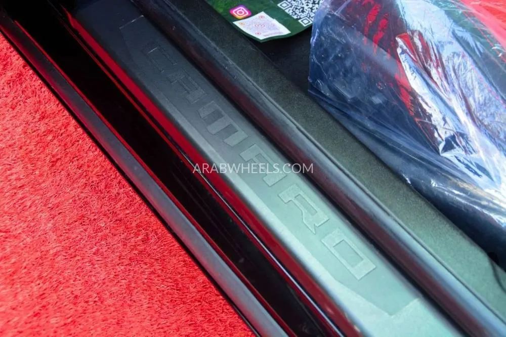 Chevrolet Camaro 2023 for Sale in Sharjah Image-17