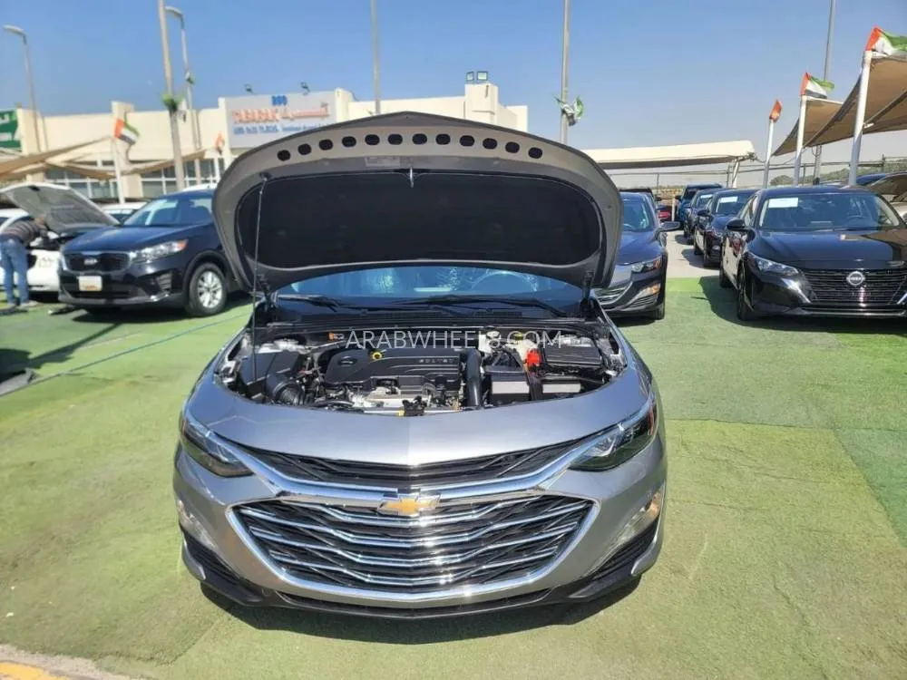 Chevrolet Malibu 2023 for Sale in Sharjah Image-23