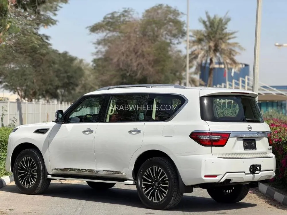 Nissan Patrol 2024 for Sale in Dubai Image-5