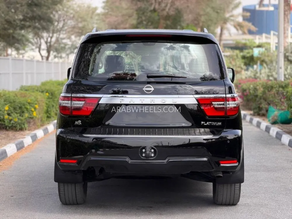 Nissan Patrol 2022 for Sale in Dubai Image-4