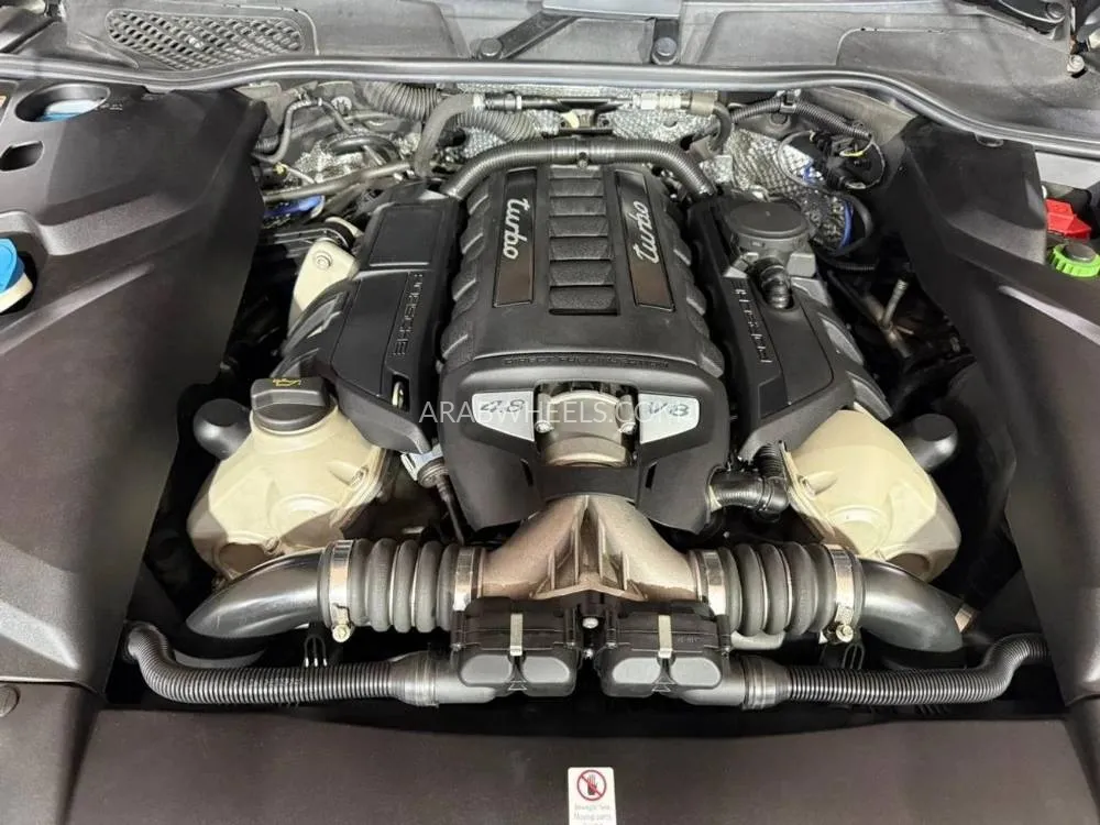 Porsche Cayenne 2017 for Sale in Dubai Image-10