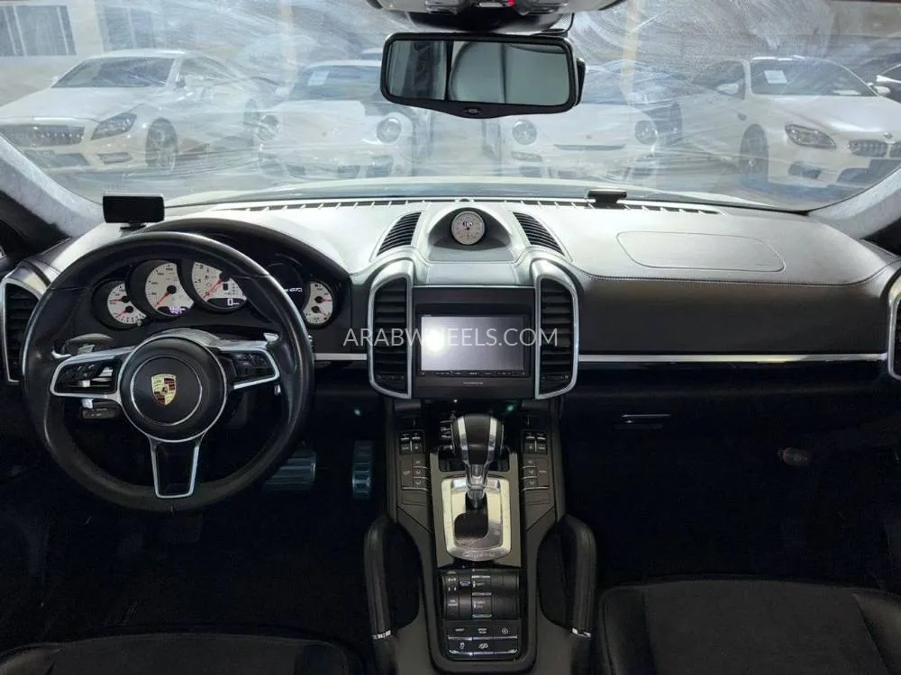 Porsche Cayenne 2016 for Sale in Dubai Image-15