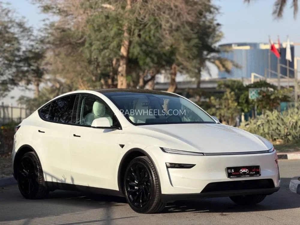 Tesla Model Y 2025 for Sale in Dubai Image-3