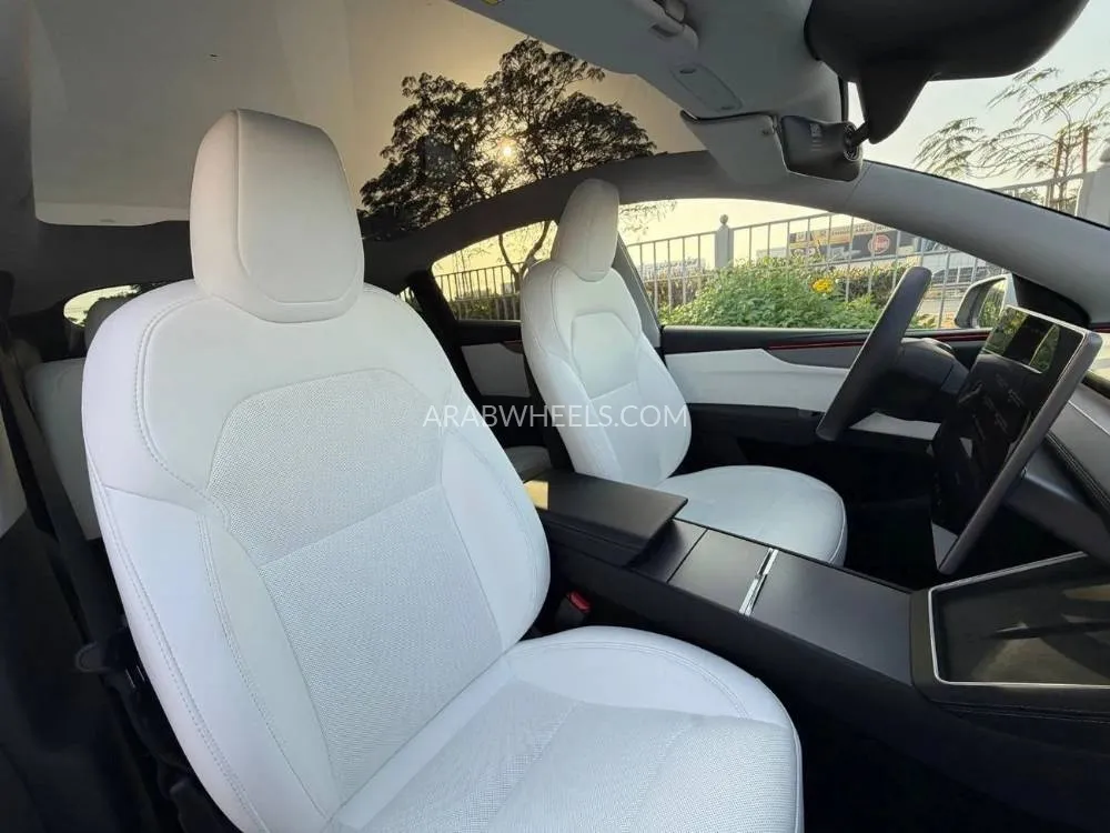 Tesla Model Y 2025 for Sale in Dubai Image-15