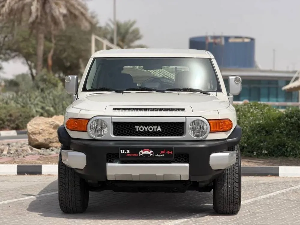 Toyota FJ Cruiser 2023 for Sale in Dubai Image-2