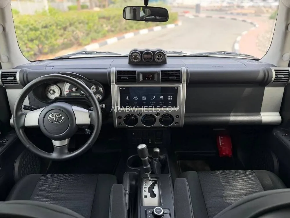 Toyota FJ Cruiser 2023 for Sale in Dubai Image-11