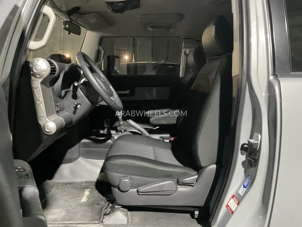 Toyota FJ Cruiser 2022 for Sale in Dubai Image-6