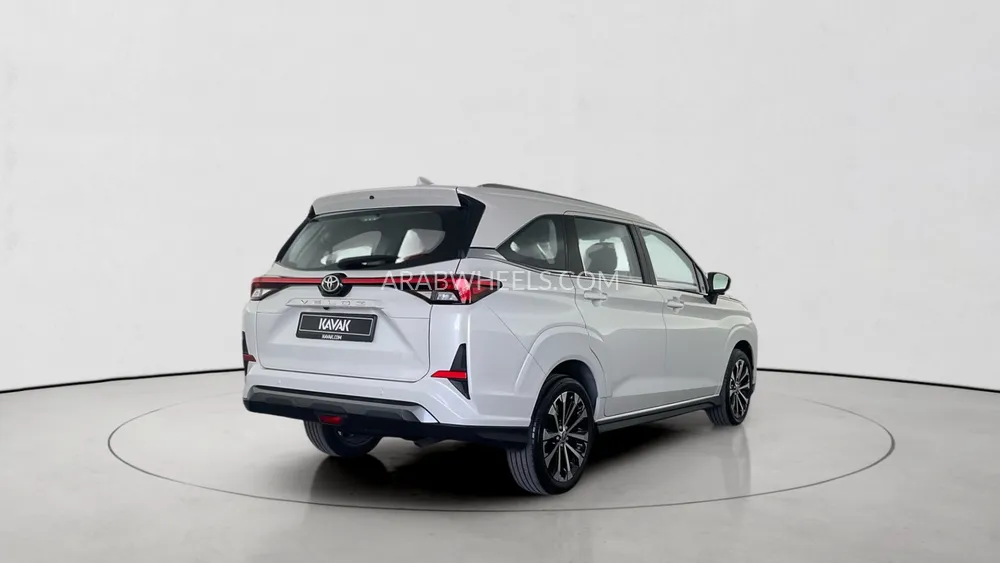 Toyota Veloz 2025 for Sale in Dubai Image-6
