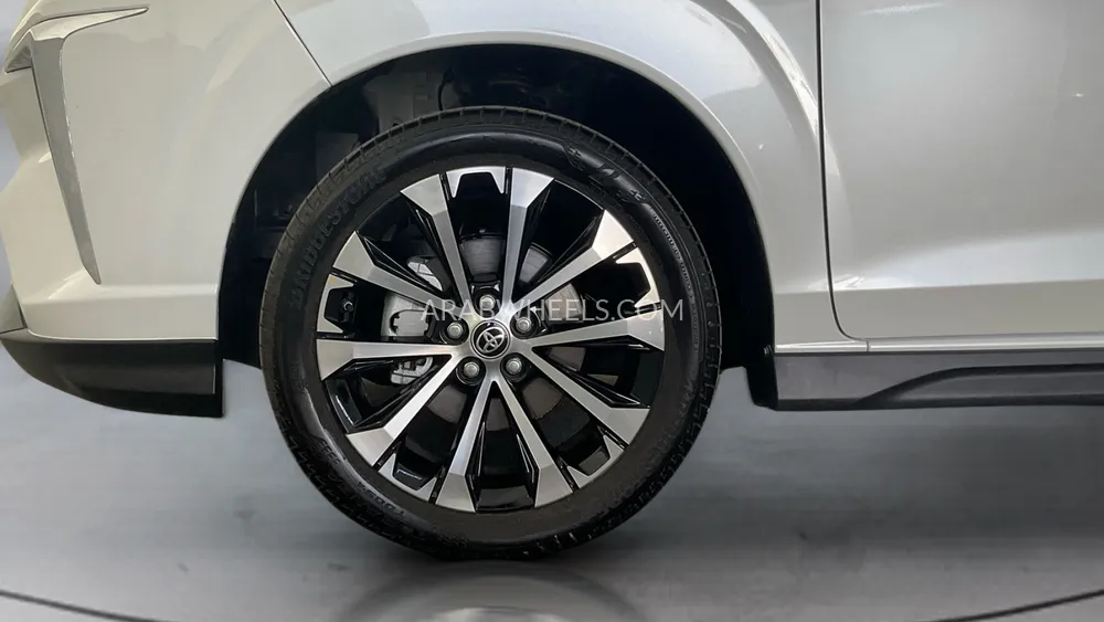 Toyota Veloz 2025 for Sale in Dubai Image-9