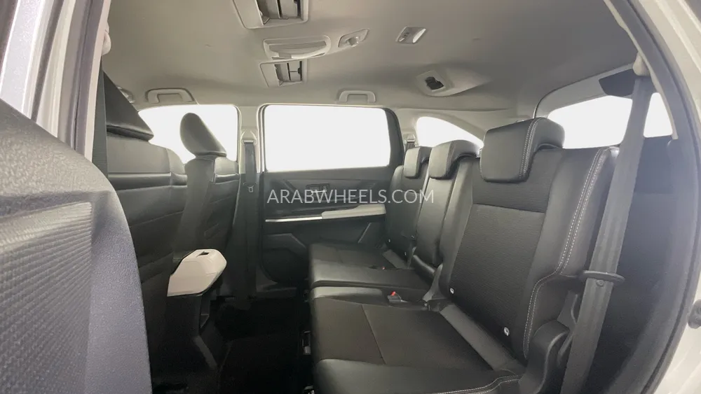 Toyota Veloz 2025 for Sale in Dubai Image-13