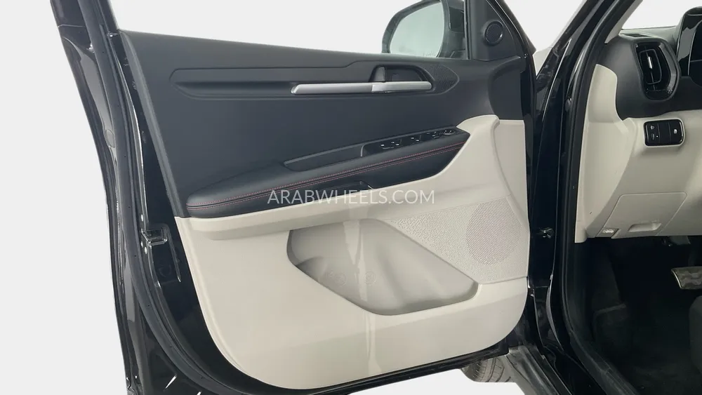 Kia Sonet 2024 for Sale in Sharjah Image-18