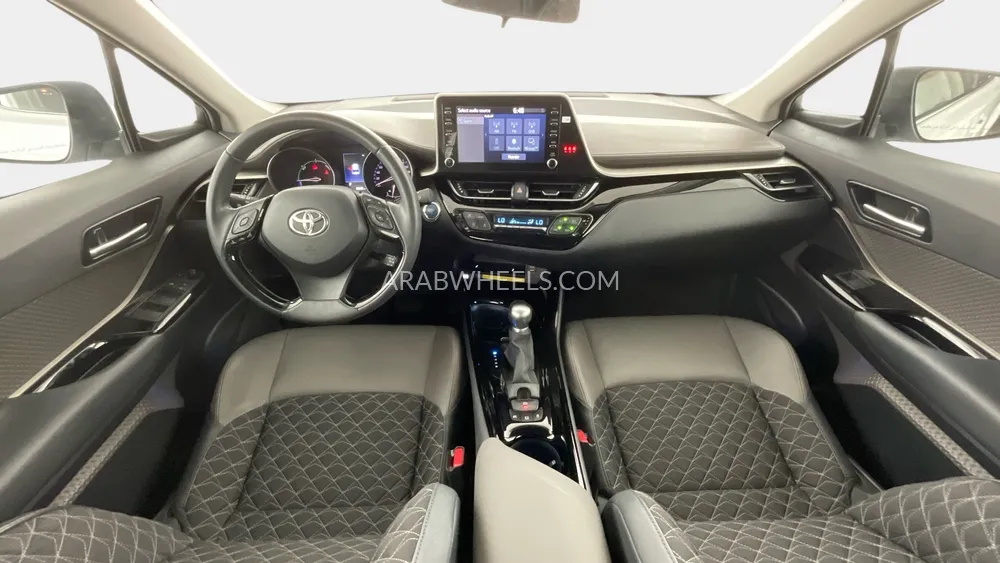 Toyota C-HR 2023 for Sale in Sharjah Image-10