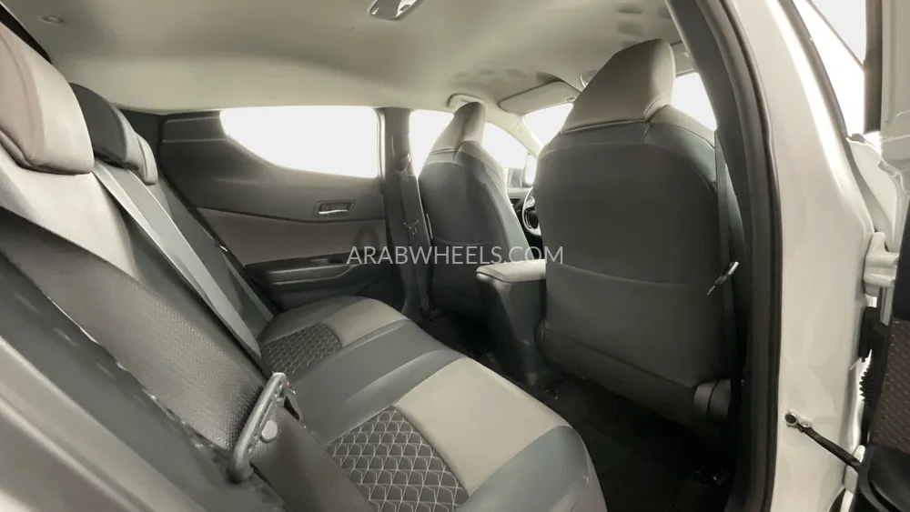 Toyota C-HR 2023 for Sale in Sharjah Image-25