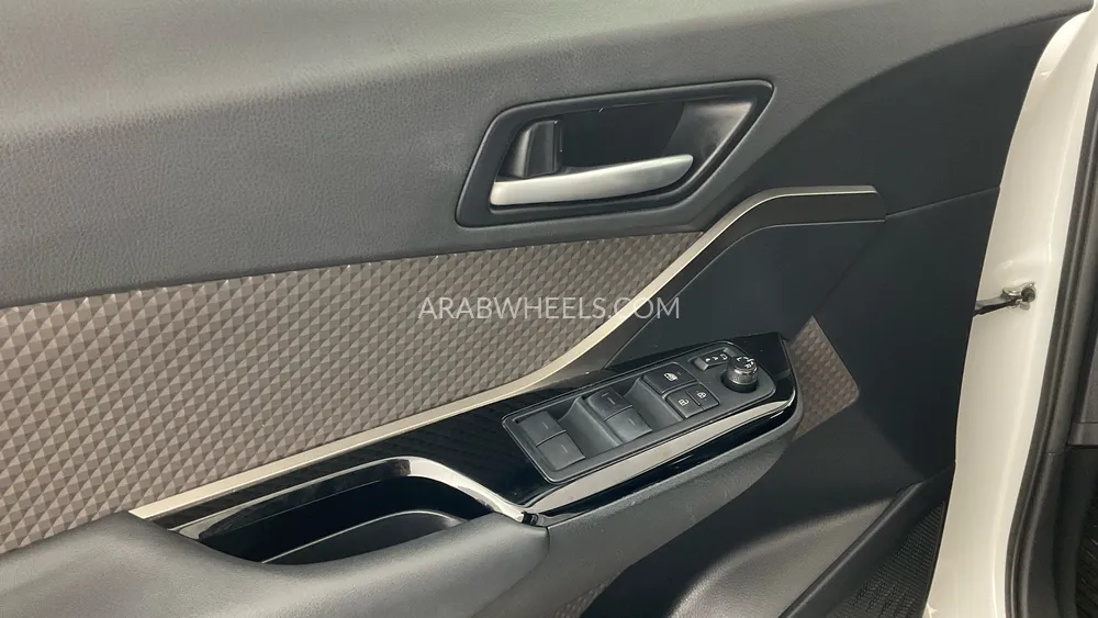 Toyota C-HR 2023 for Sale in Sharjah Image-30